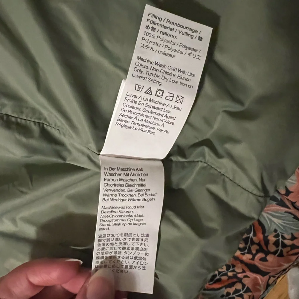 J Crew Flurry puffer jacket with PrimaLoft® in Liberty May Nouveau print - Picture 11 of 11
